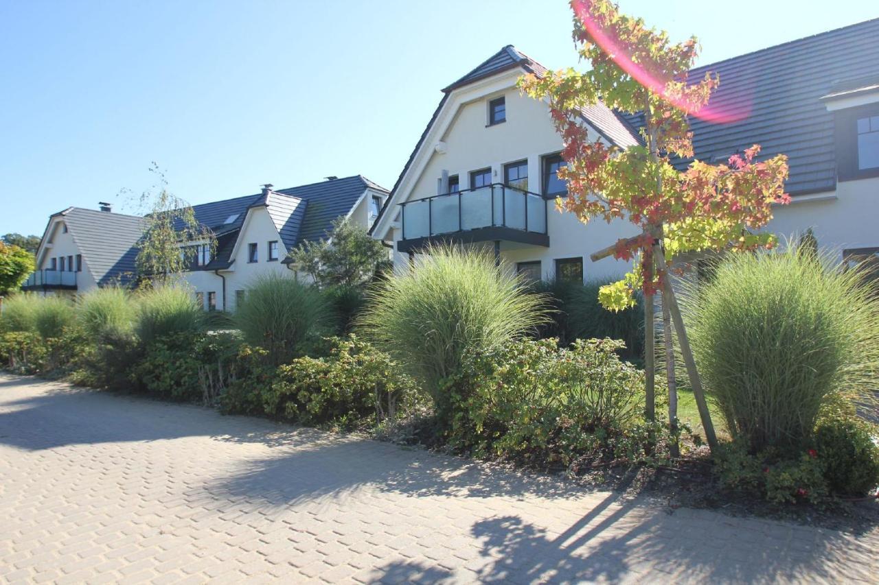 Strandnahe Fewo Rex Rugia: Terrasse und Erlebnisbad-Zugang Lobbe Exterior photo